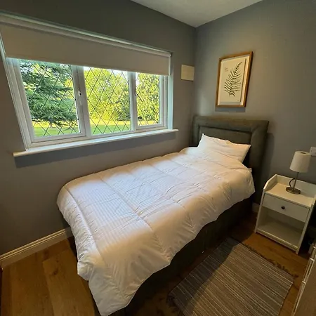 Casa vacanze 4 Bedroom Lounge In Leafy - June Sale *